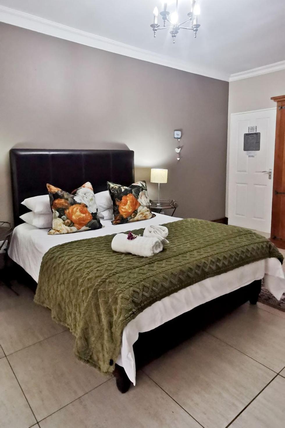 Bokmakierie Gastehuis Emalahleni Pty Ltd Bagian luar foto