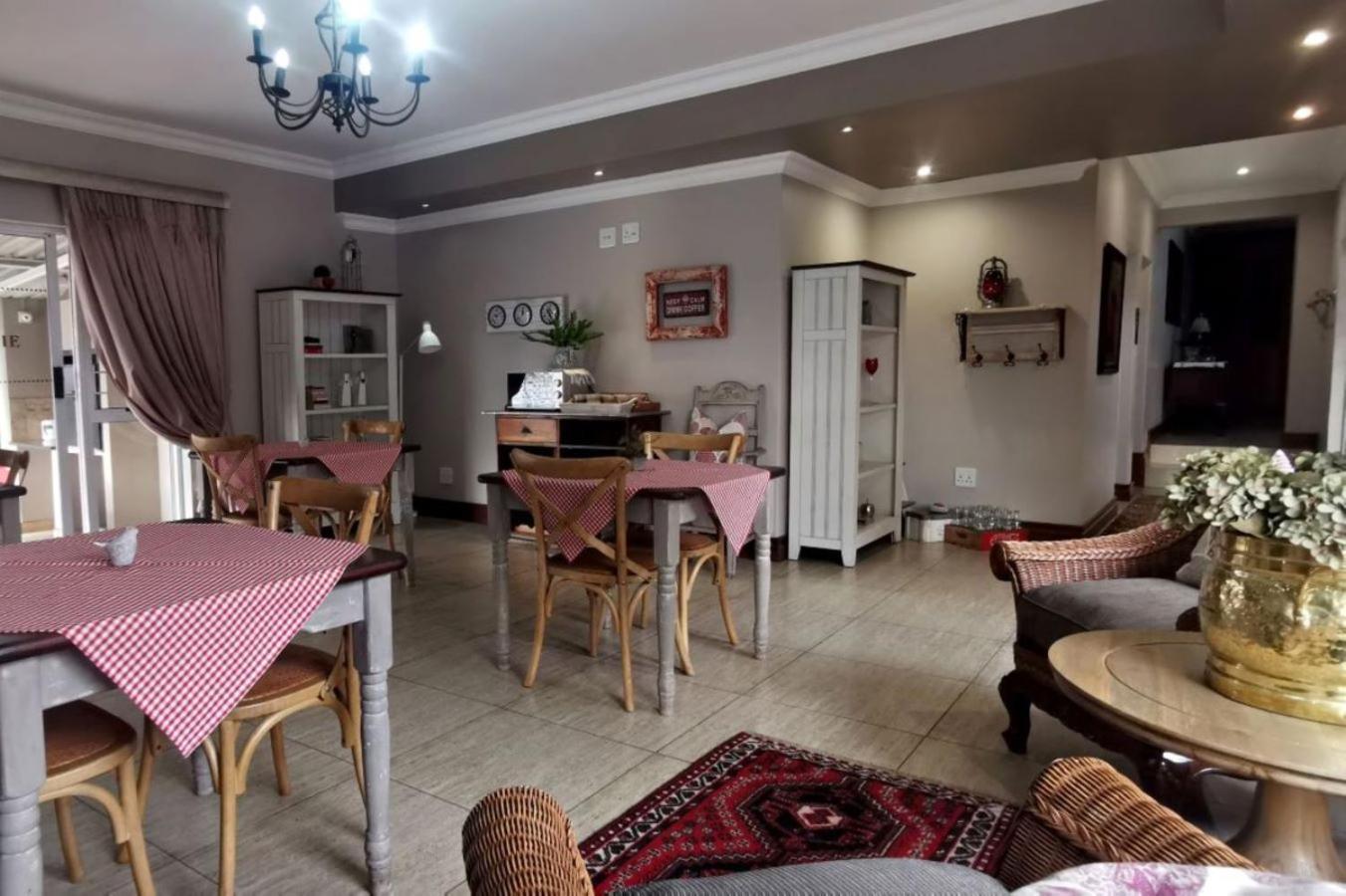 Bokmakierie Gastehuis Emalahleni Pty Ltd Bagian luar foto