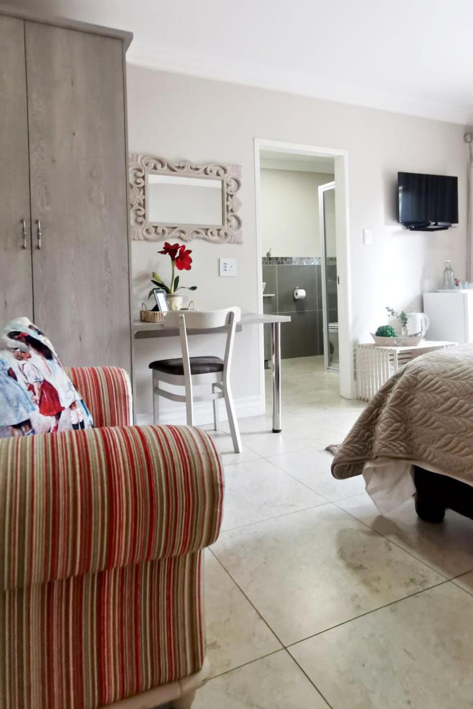Bokmakierie Gastehuis Emalahleni Pty Ltd Bagian luar foto