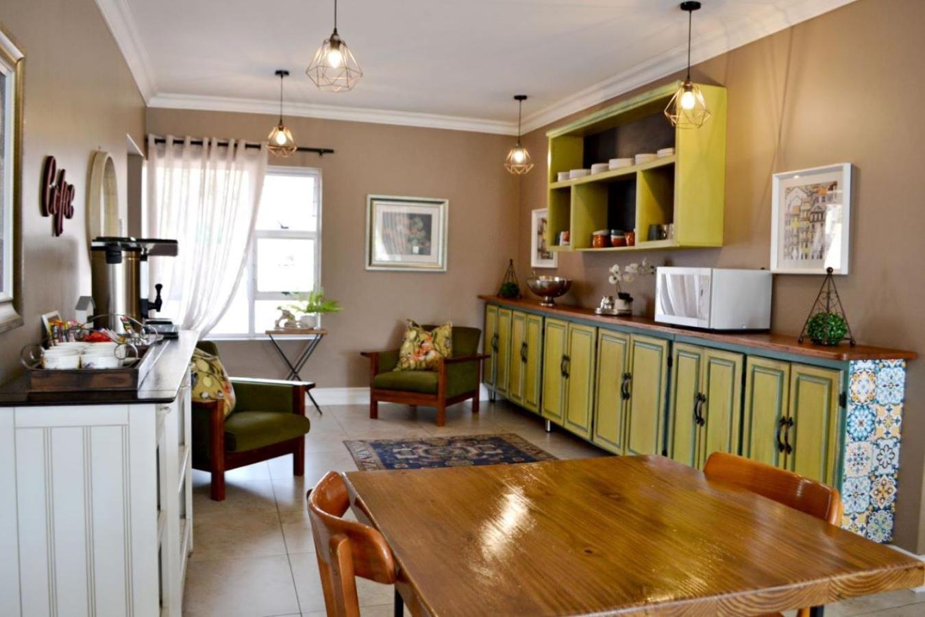 Bokmakierie Gastehuis Emalahleni Pty Ltd Bagian luar foto